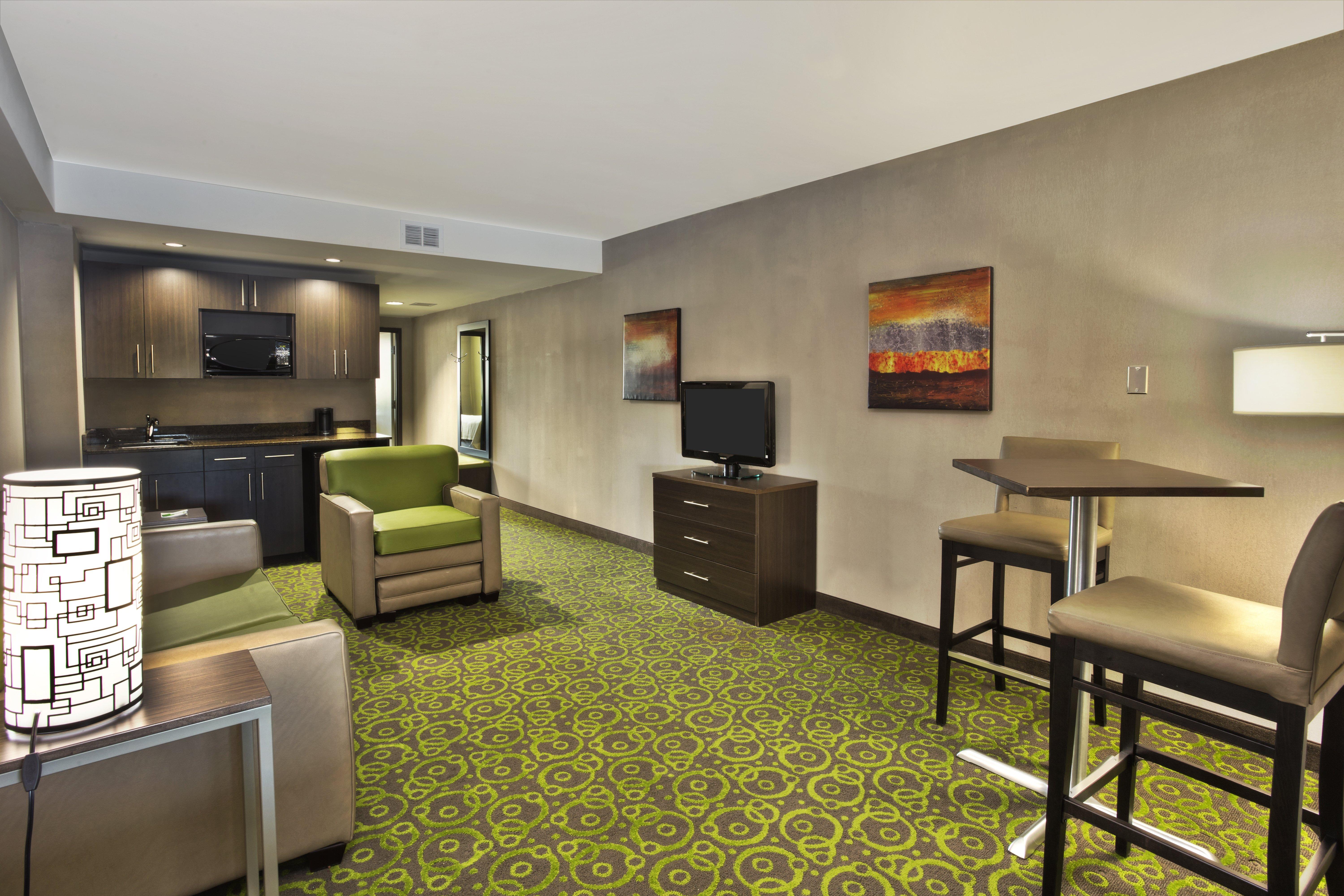 Holiday Inn Express Winnipeg Airport - Polo Park By Ihg Ngoại thất bức ảnh