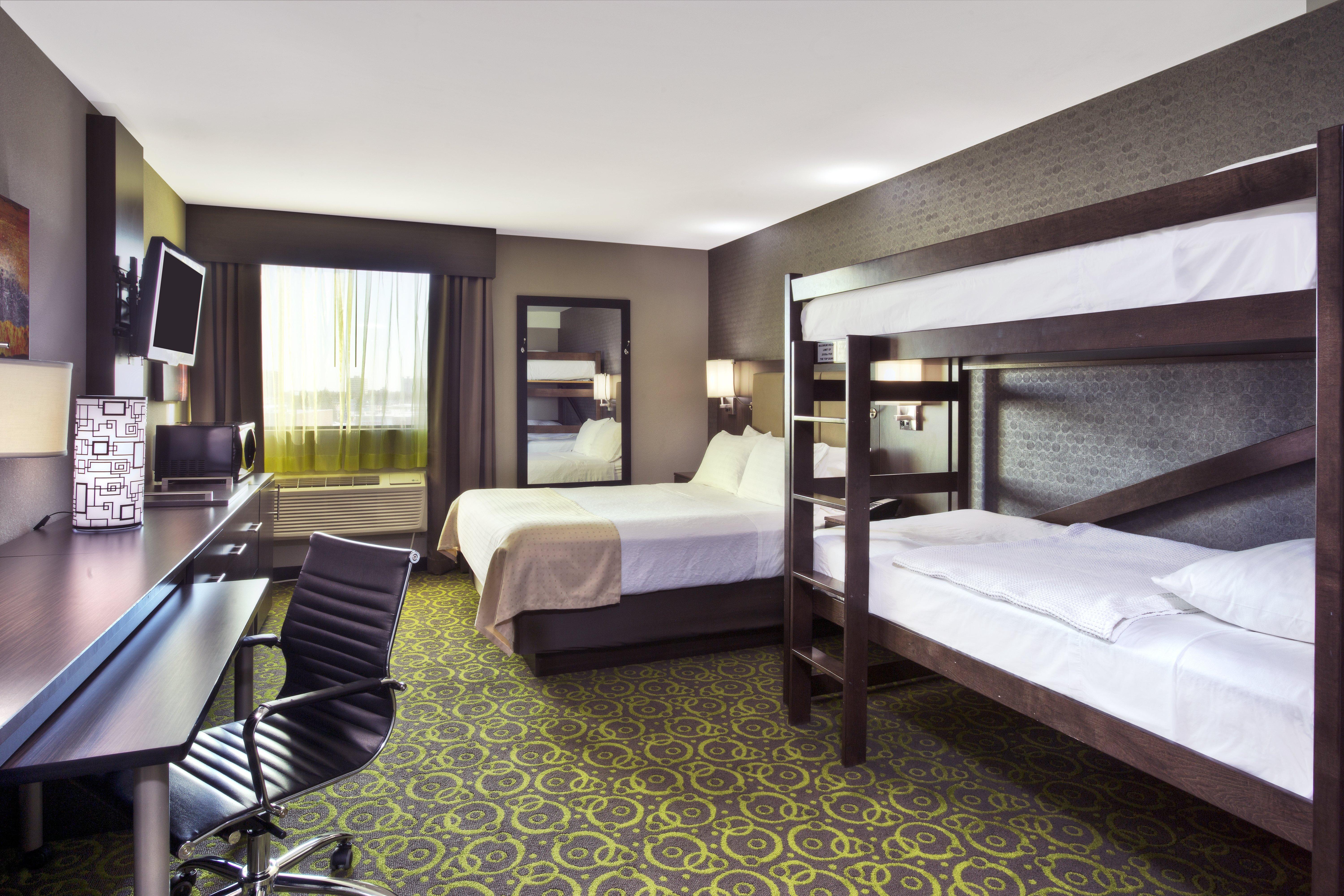Holiday Inn Express Winnipeg Airport - Polo Park By Ihg Ngoại thất bức ảnh