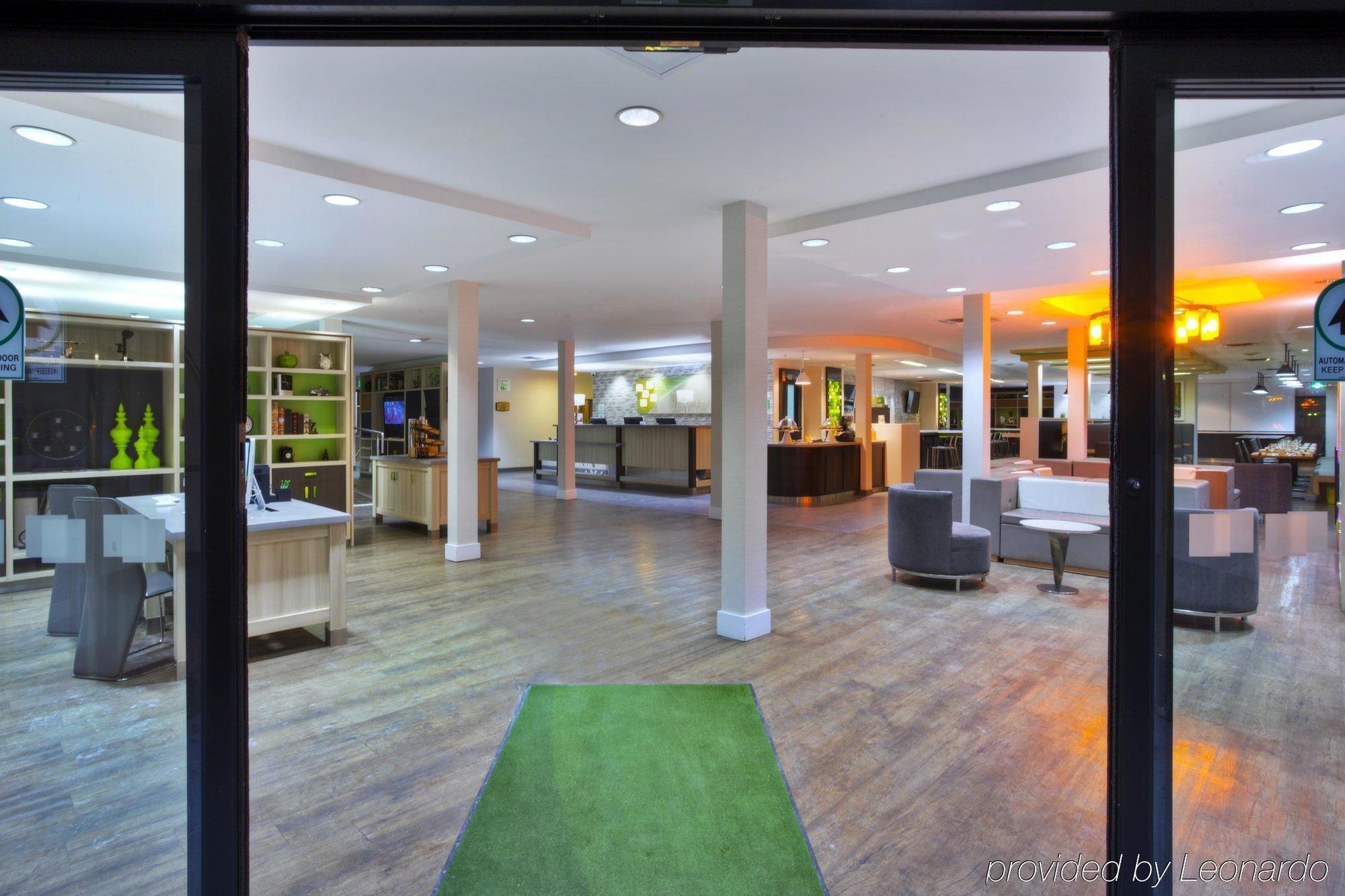 Holiday Inn Express Winnipeg Airport - Polo Park By Ihg Ngoại thất bức ảnh